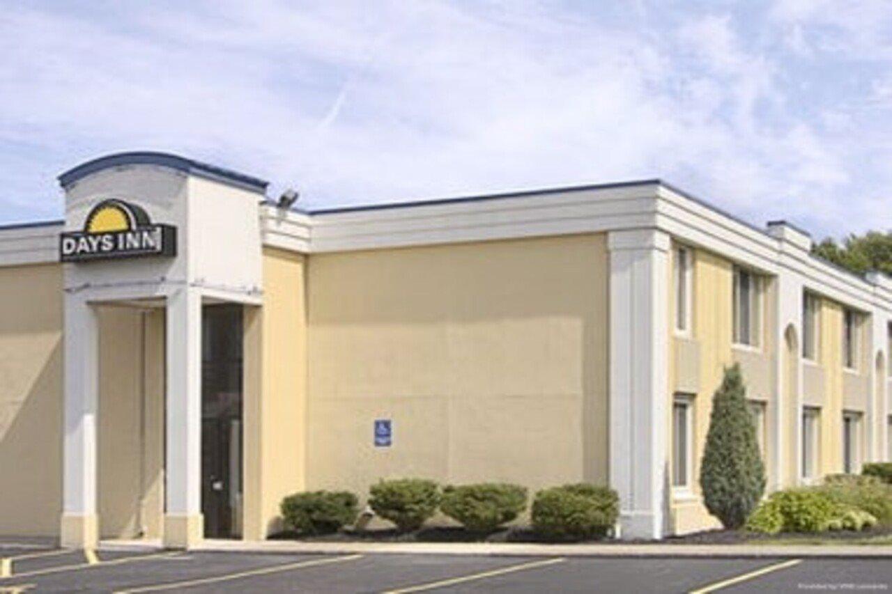 Days Inn By Wyndham Willoughby/Cleveland エクステリア 写真